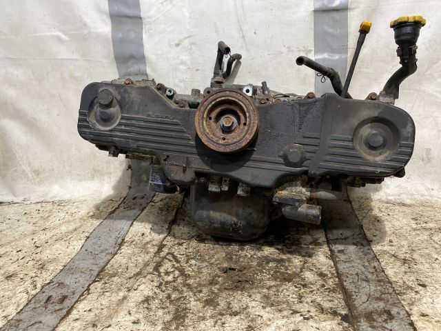 bontott SUBARU LEGACY Motor (Fűzött blokk hengerfejjel)