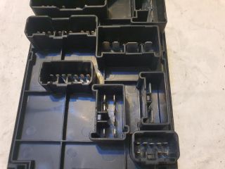 bontott SUBARU LEGACY Biztosítéktábla Motortér