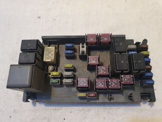 bontott SUBARU LEGACY Biztosítéktábla Motortér