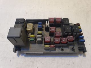 bontott SUBARU LEGACY Biztosítéktábla Motortér