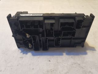 bontott SUBARU LEGACY Biztosítéktábla Motortér