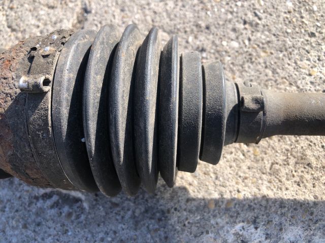 bontott SUBARU LEGACY Bal Féltengely