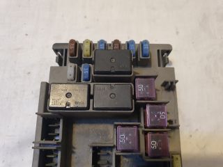 bontott SUBARU LEGACY Biztosítéktábla Motortér