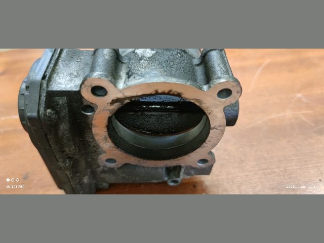 bontott SUBARU LEGACY Fojtószelep (Elektromos)