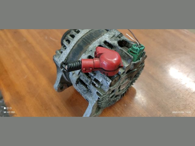 bontott SUBARU LEGACY Generátor