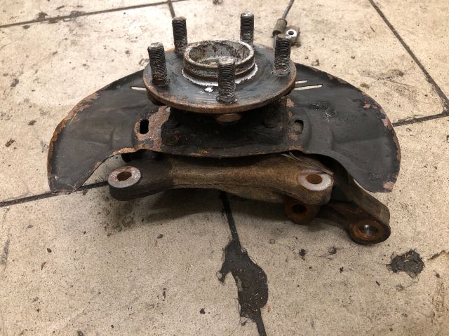 bontott SUBARU LEGACY Jobb első Csonkállvány Kerékaggyal