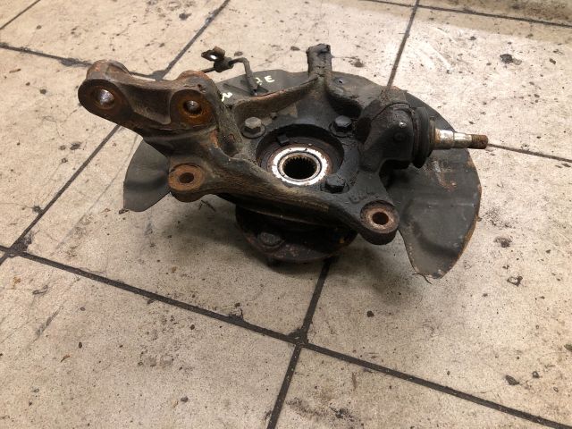 bontott SUBARU LEGACY Jobb első Csonkállvány Kerékaggyal