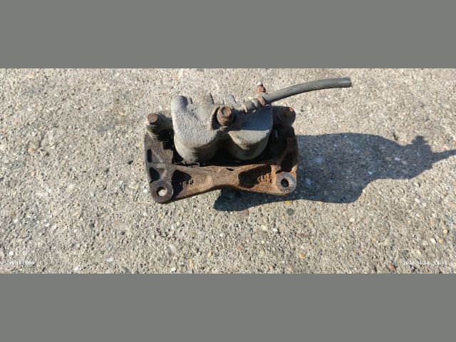 bontott SUBARU LEGACY Jobb első Féknyereg Munkahengerrel