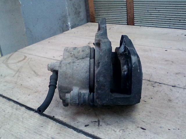 bontott SUBARU LEGACY Jobb első Féknyereg Munkahengerrel