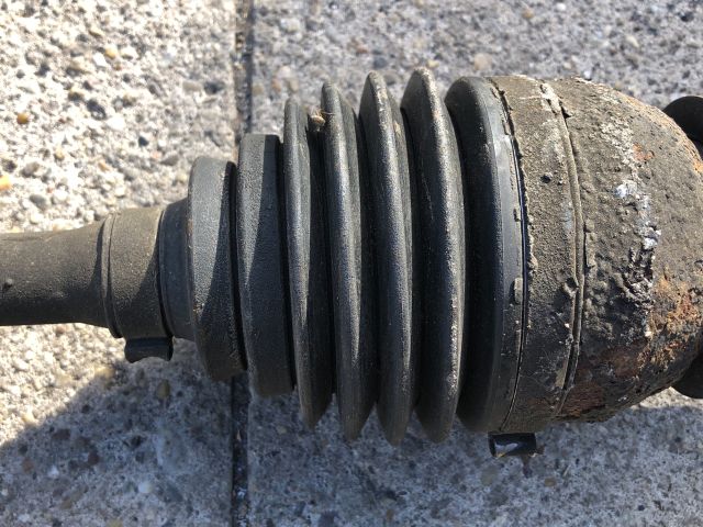 bontott SUBARU LEGACY Jobb Féltengely