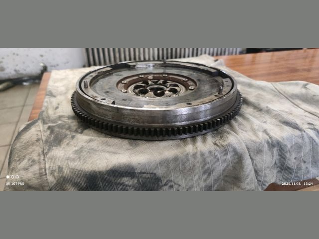 bontott SUBARU LEGACY Kettős tömegű Lendkerék