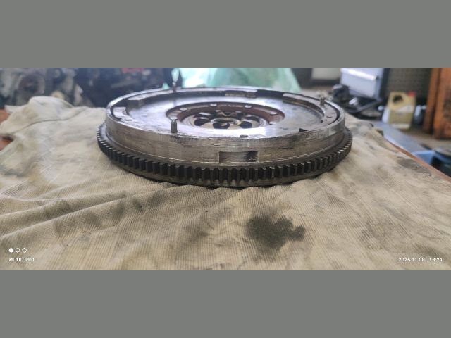 bontott SUBARU LEGACY Kettős tömegű Lendkerék