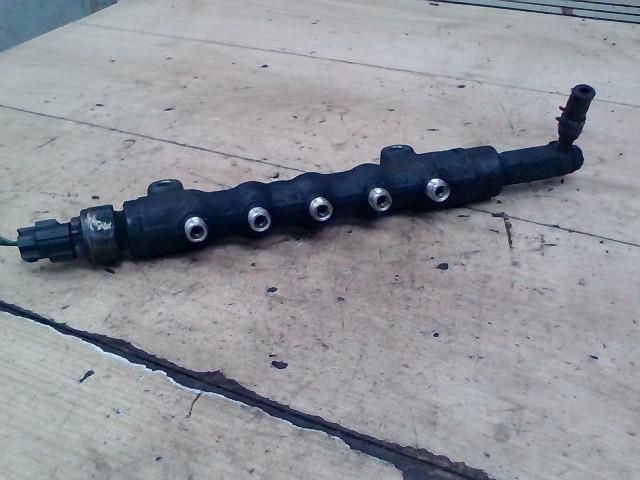 bontott SUBARU LEGACY Közösnyomócső