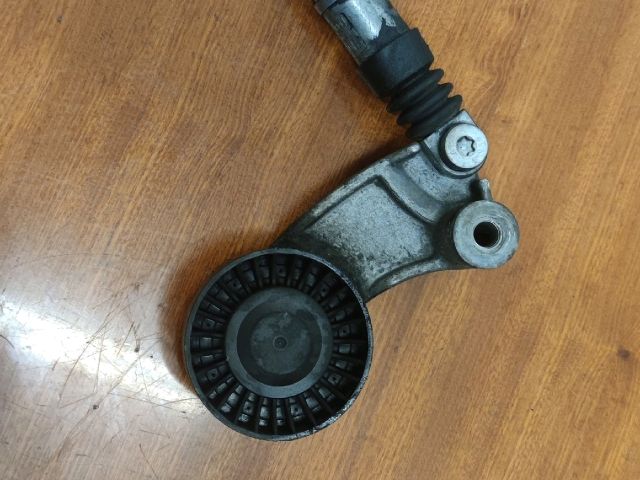 bontott SUBARU LEGACY Szíjfeszítő Görgő