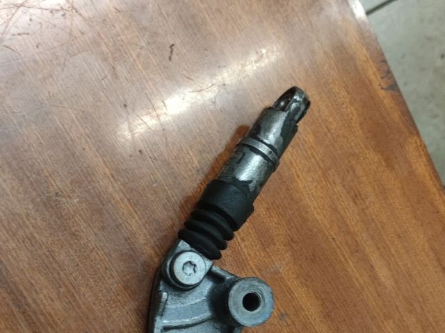 bontott SUBARU LEGACY Szíjfeszítő Görgő