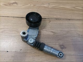 bontott SUBARU LEGACY Szíjfeszítő Görgő