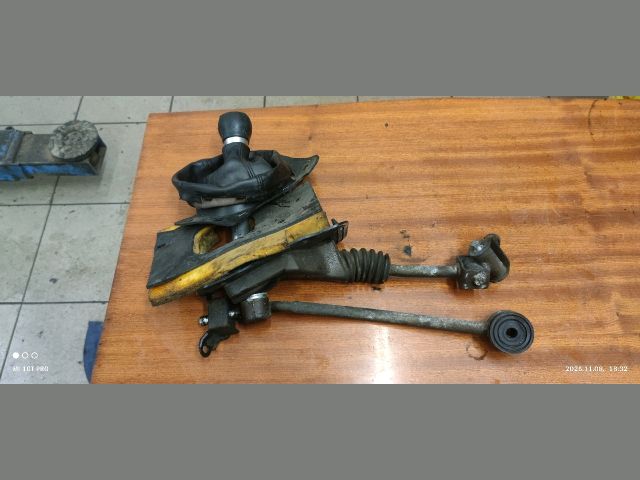 bontott SUBARU LEGACY Váltókar (Mechanikus)