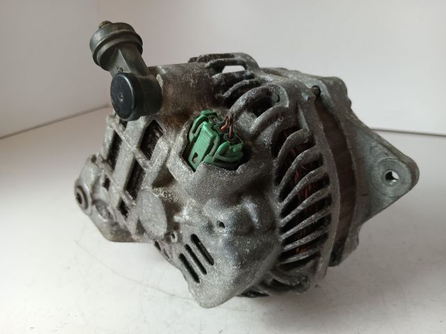 bontott SUBARU LEGACY Generátor