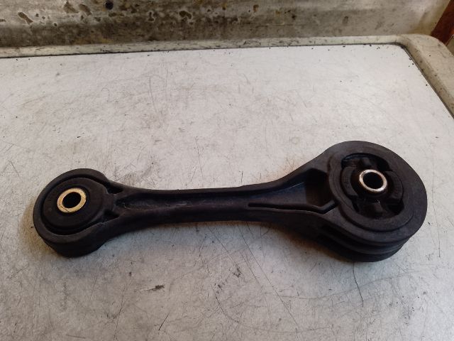 bontott SUBARU LEGACY Motor Tartó Bak (Fém)