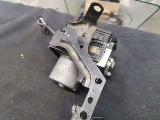 bontott SUBARU LEGACY ABS Kocka