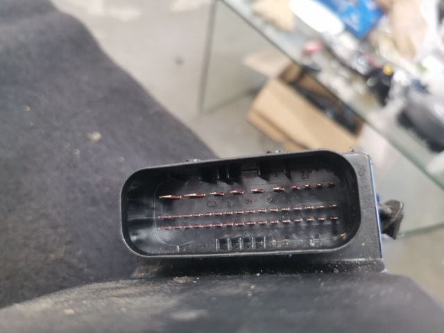 bontott SUBARU LEGACY ABS Kocka