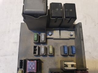 bontott SUBARU LEGACY Biztosítéktábla Motortér