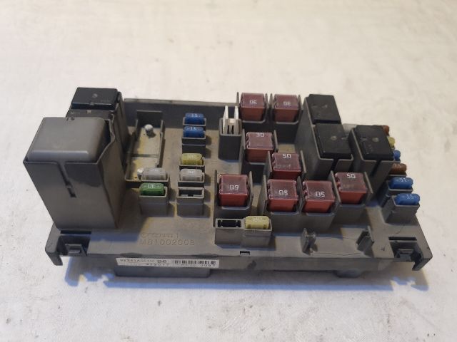 bontott SUBARU LEGACY Biztosítéktábla Motortér