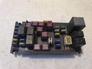 bontott SUBARU LEGACY Biztosítéktábla Motortér