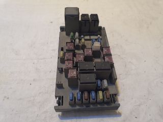 bontott SUBARU LEGACY Biztosítéktábla Motortér