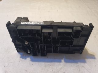 bontott SUBARU LEGACY Biztosítéktábla Motortér