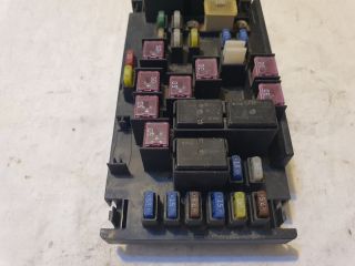 bontott SUBARU LEGACY Biztosítéktábla Motortér