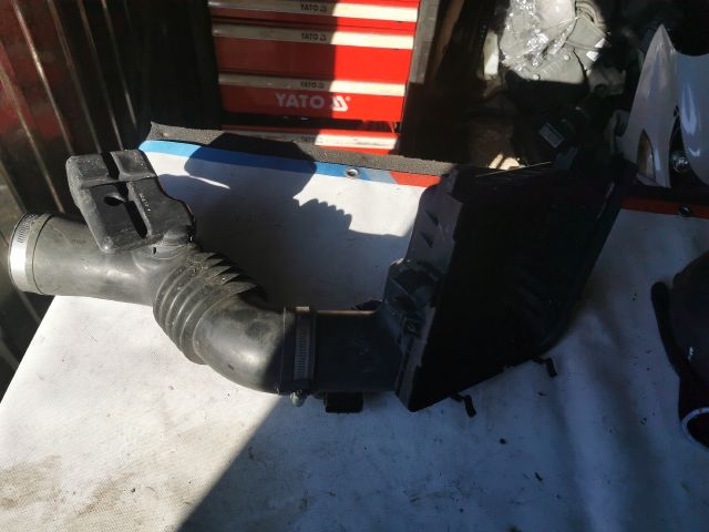 bontott SUBARU LEGACY Légszűrő Ház Fedél