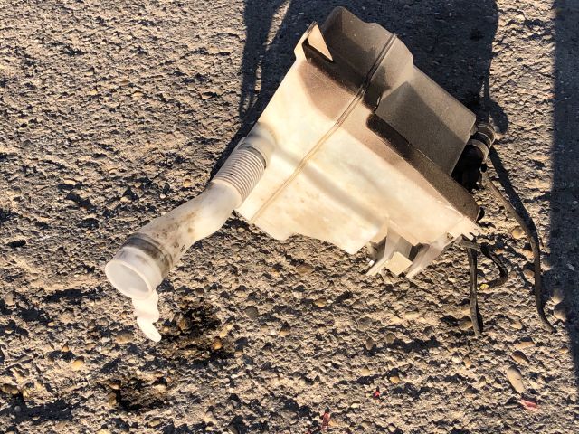 bontott SUBARU LEGACY Ablakmosó Tartály