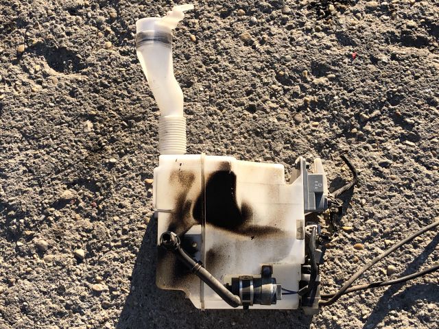 bontott SUBARU LEGACY Ablakmosó Tartály