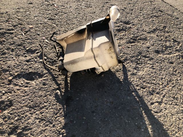 bontott SUBARU LEGACY Ablakmosó Tartály