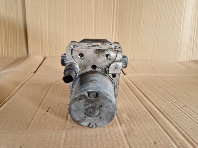 bontott SUBARU LEGACY ABS Kocka