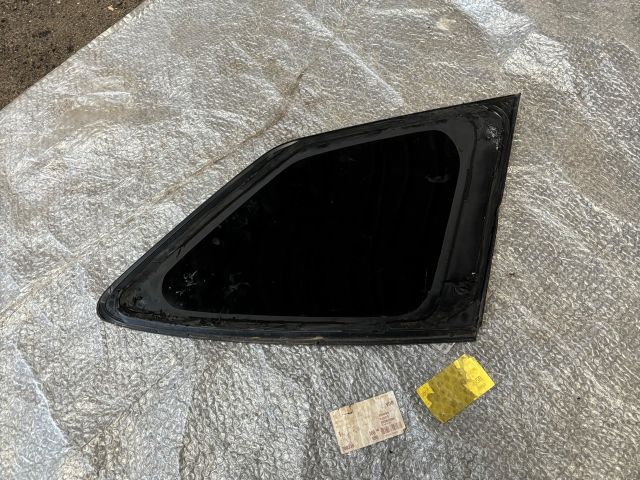 bontott SUBARU LEGACY Bal C Oszlop Oldalablak Üveg