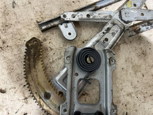 bontott SUBARU LEGACY Bal első Ablakemelő Szerkezet (Elektromos)