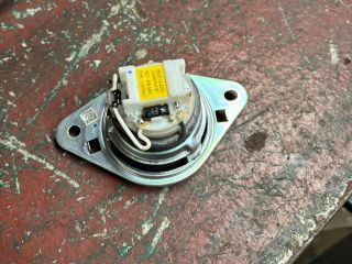 bontott SUBARU LEGACY Bal első Hangszóró