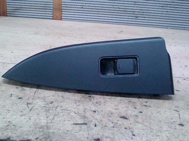 bontott SUBARU LEGACY Bal hátsó Ablakemelő Kapcsoló