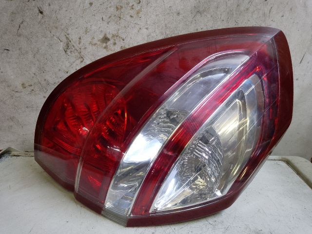 bontott SUBARU LEGACY Bal Hátsó Lámpa