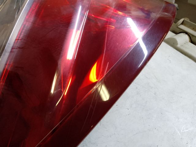 bontott SUBARU LEGACY Bal Hátsó Lámpa