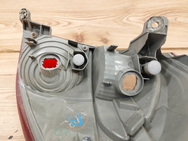 bontott SUBARU LEGACY Bal hátsó Lámpabúra