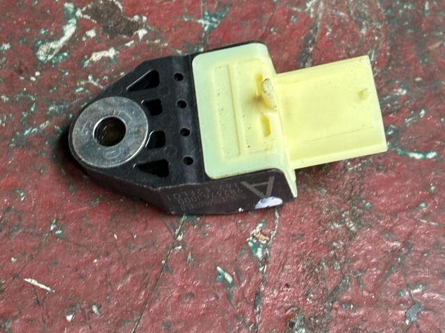 bontott SUBARU LEGACY Bal hátsó Oldal Ütközés Érzékelő