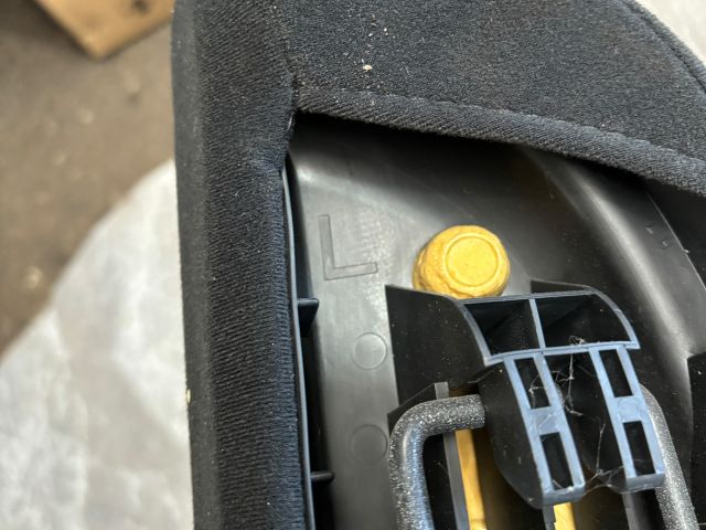 bontott SUBARU LEGACY Bal hátsó Ülés Rögzítő