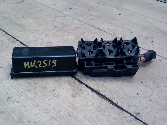 bontott SUBARU LEGACY Biztosítéktábla Doboz