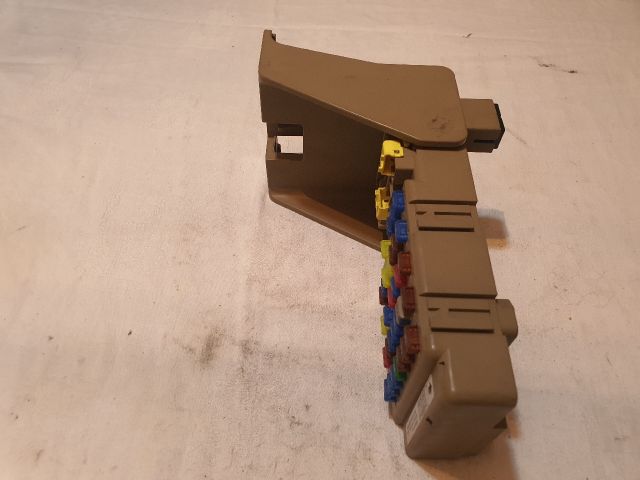 bontott SUBARU LEGACY Biztosítéktábla Utastér