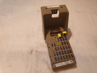 bontott SUBARU LEGACY Biztosítéktábla Utastér