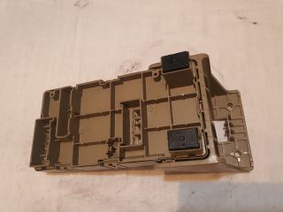 bontott SUBARU LEGACY Biztosítéktábla Utastér