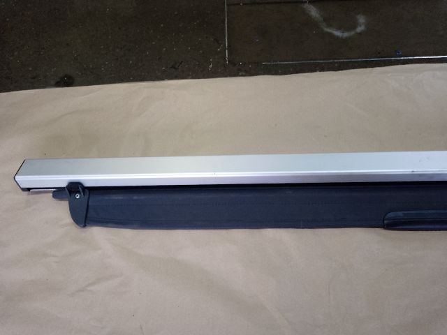 bontott SUBARU LEGACY Csomagtér Roló